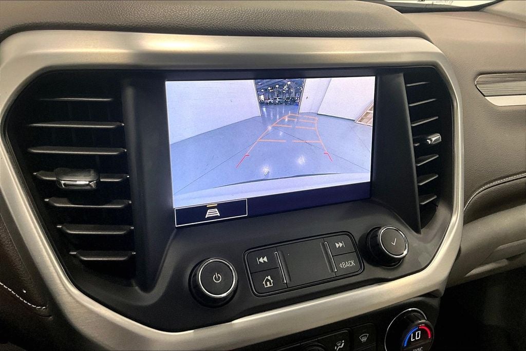 2022 GMC Acadia SLT