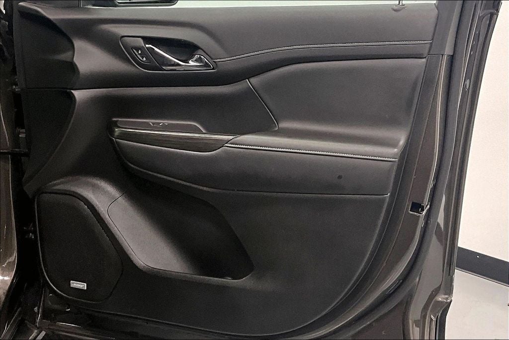 2020 GMC Acadia SLT