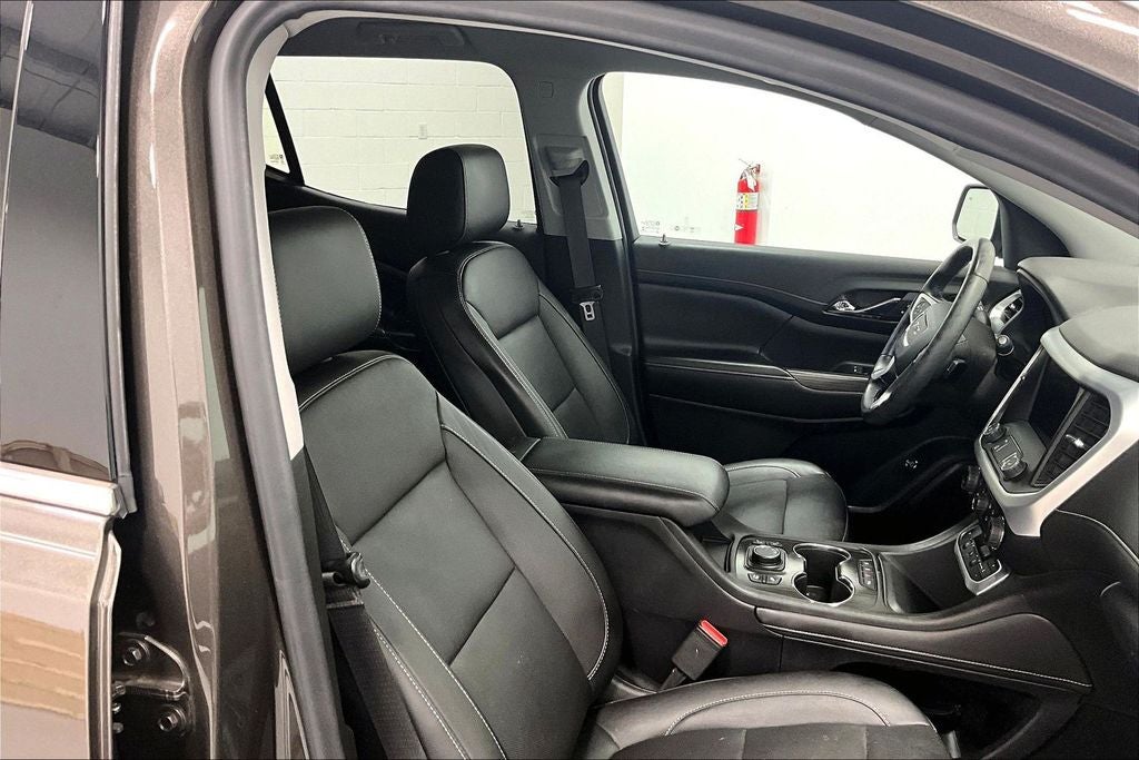 2020 GMC Acadia SLT