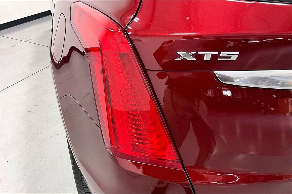 2018 Cadillac XT5 Luxury