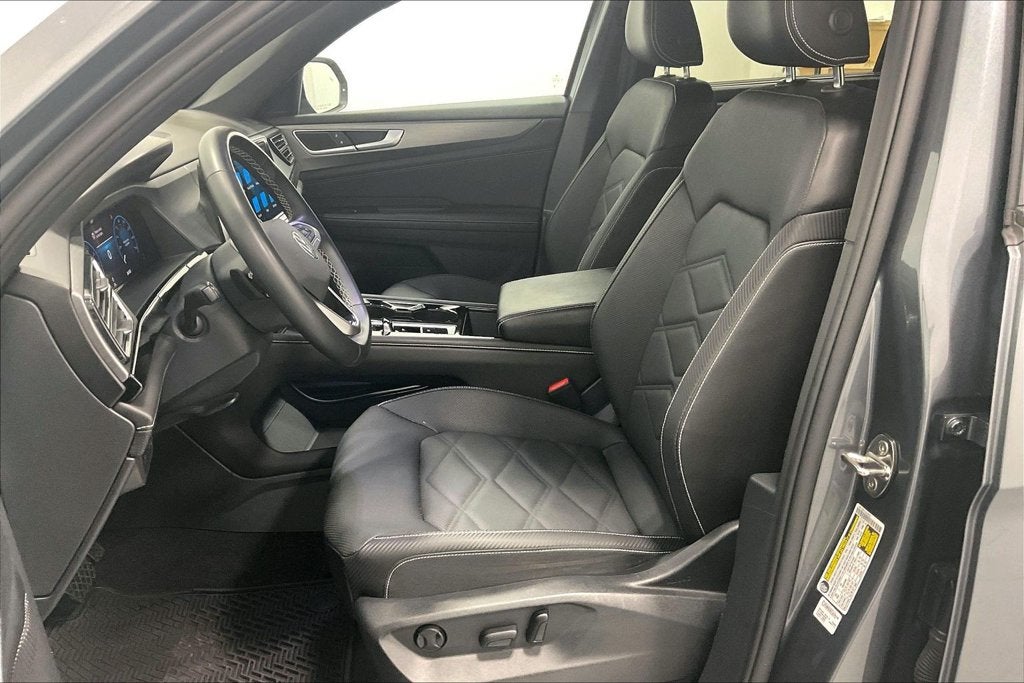 2025 Volkswagen Atlas Cross Sport 2.0T SE w/Technology