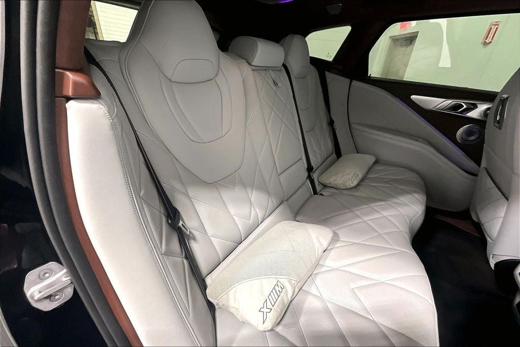 2024 BMW XM Base