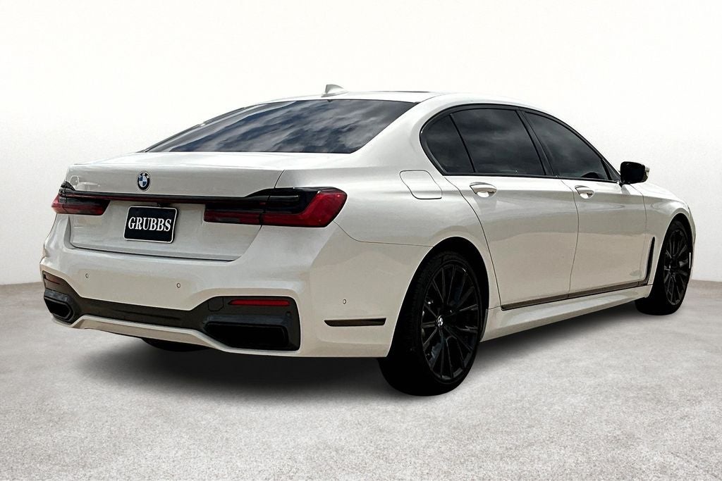2022 BMW 7 Series 740i