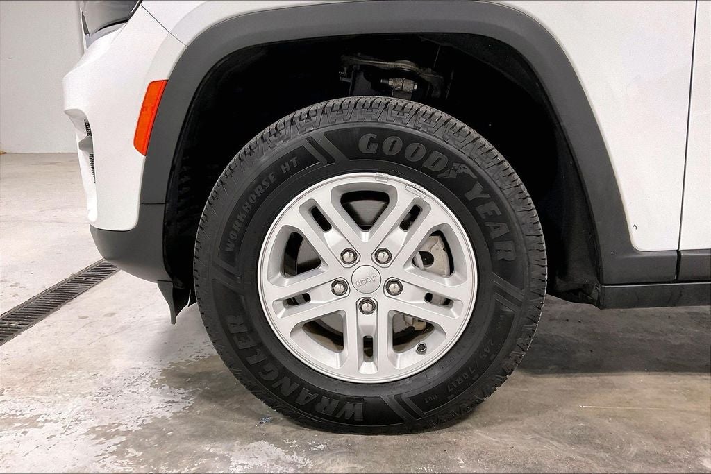 2024 Jeep Grand Cherokee Laredo