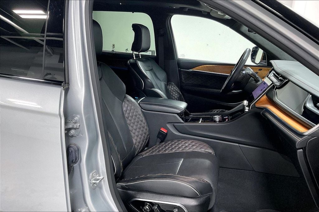 2022 Jeep Grand Cherokee L Summit