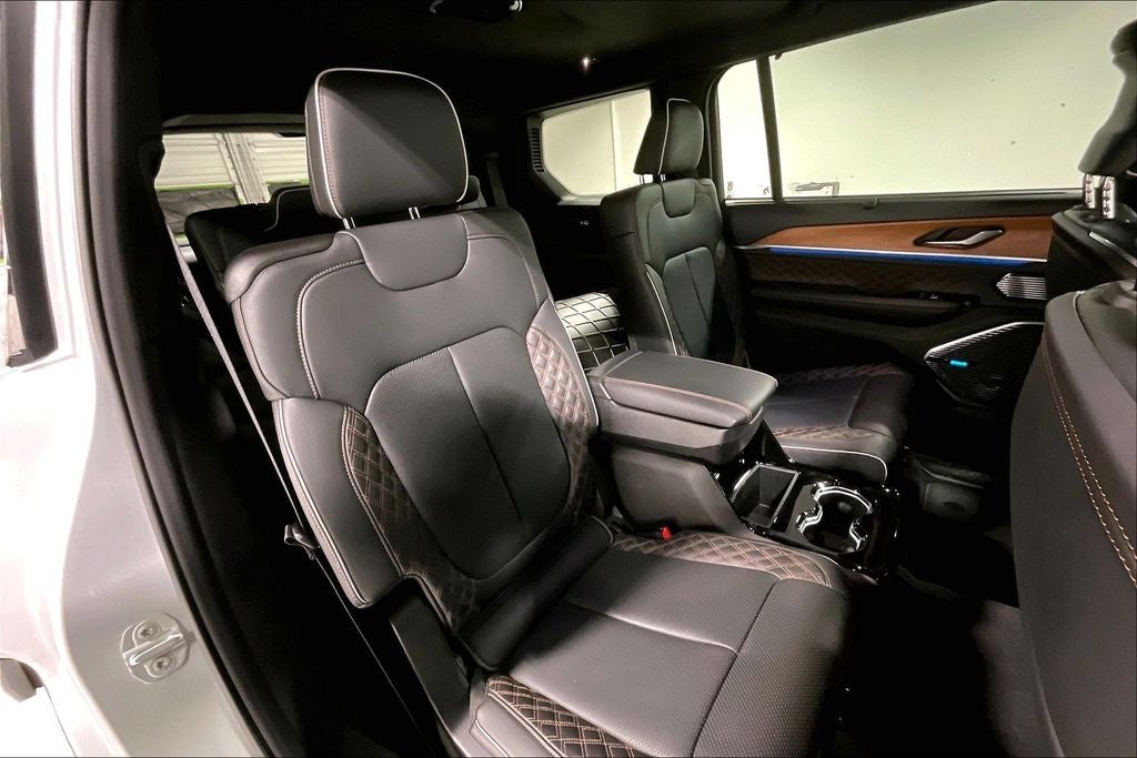 2022 Jeep Grand Cherokee L Summit