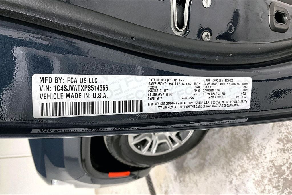 2023 Jeep Wagoneer Base