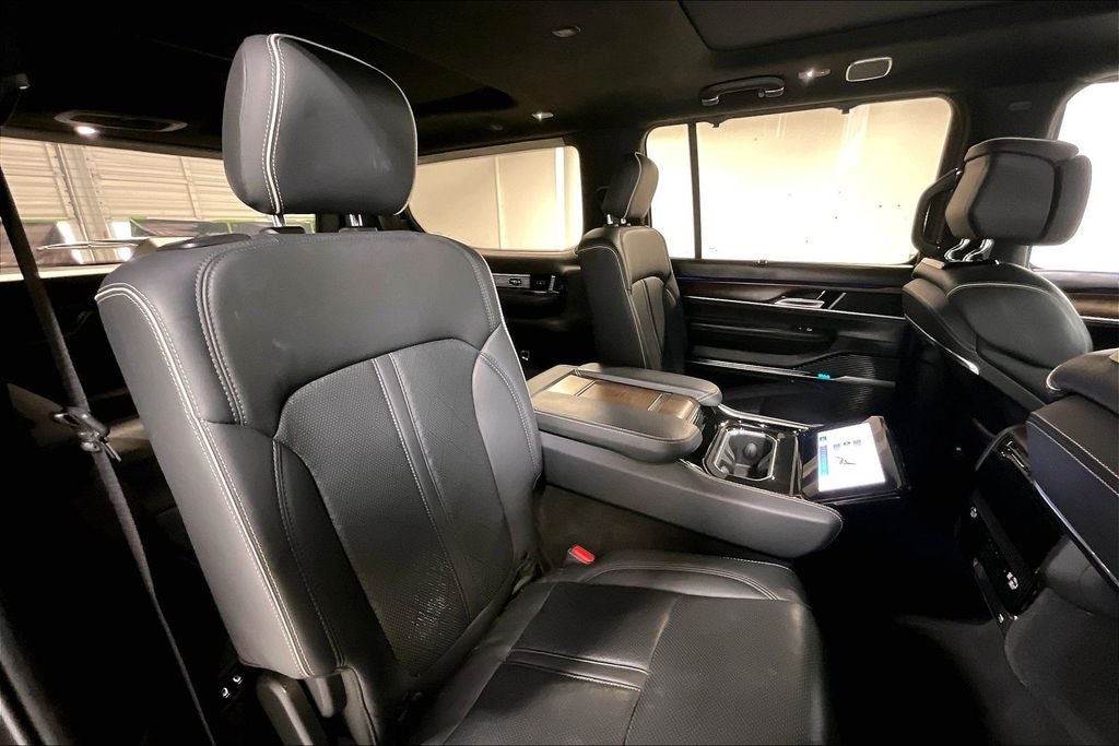 2022 Jeep Grand Wagoneer Series II
