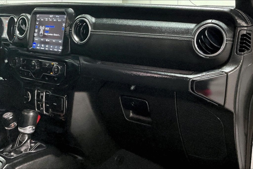 2023 Jeep Gladiator Overland