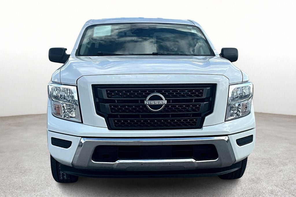 2023 Nissan Titan SV