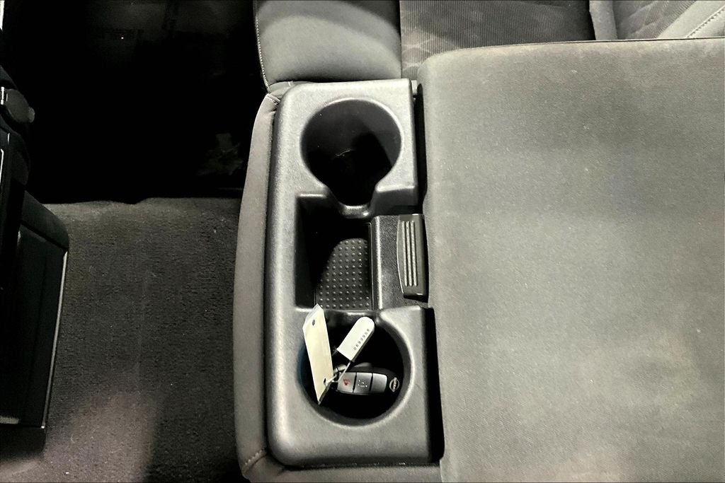 2023 Nissan Titan SV