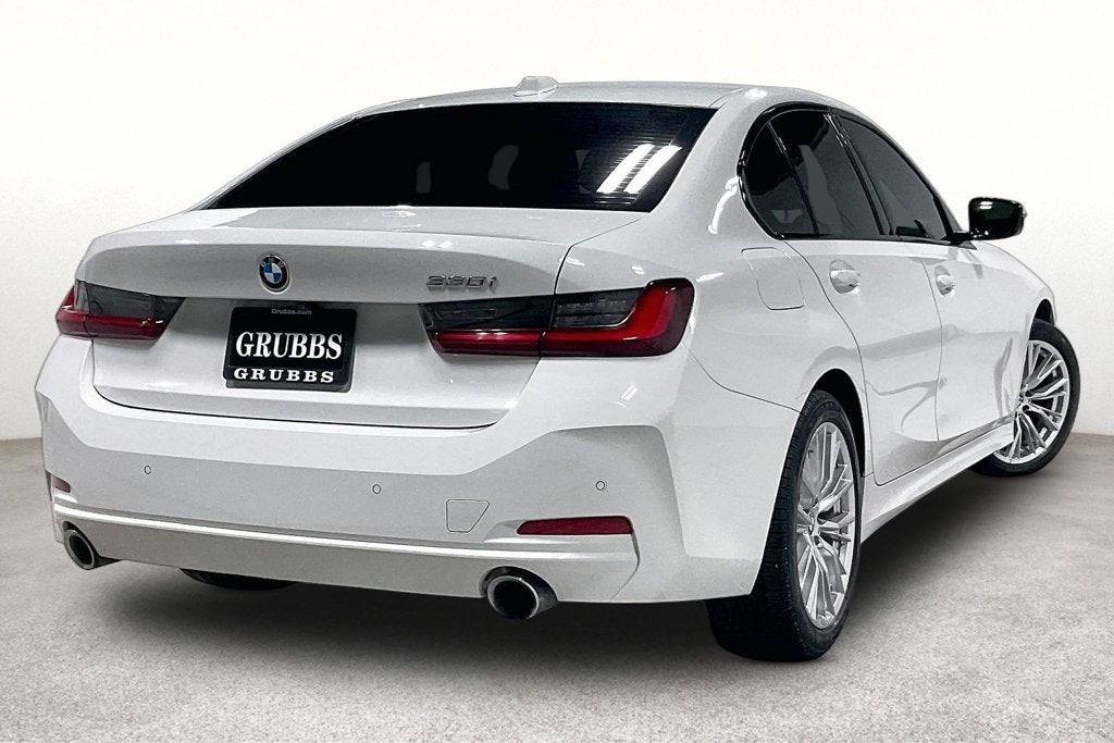 2023 BMW 3 Series 330i