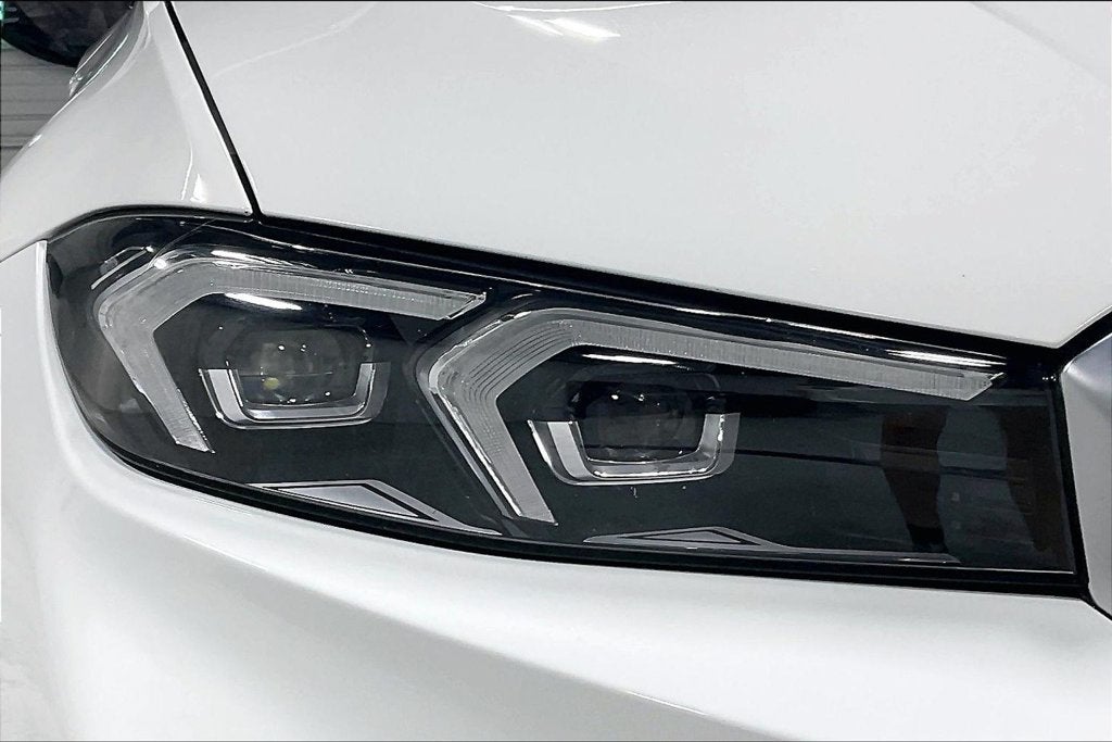 2023 BMW 3 Series 330i