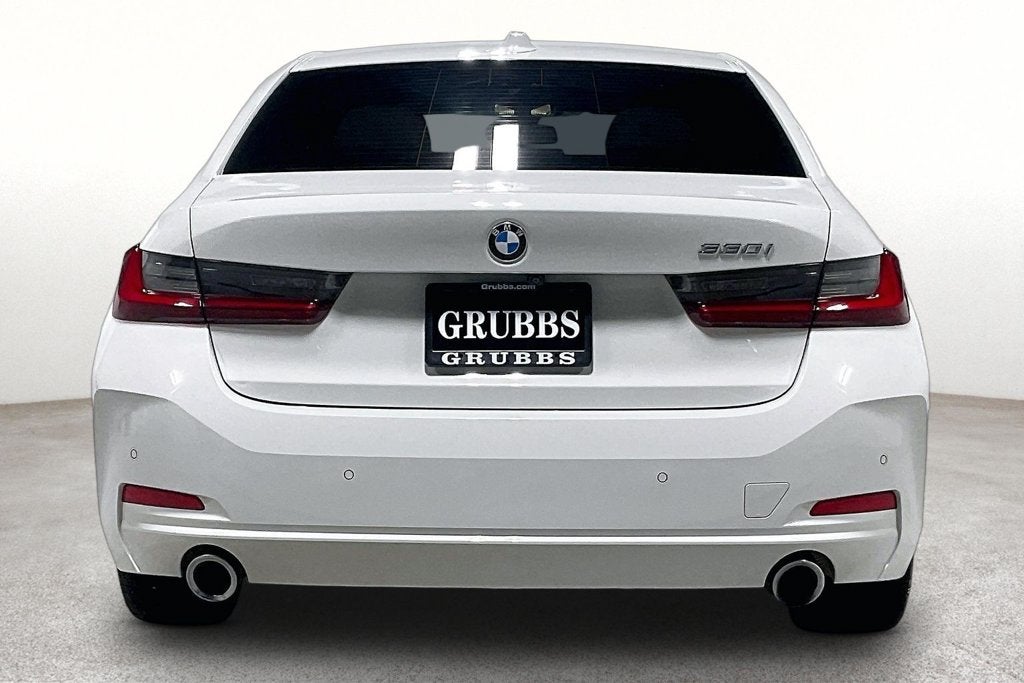 2023 BMW 3 Series 330i