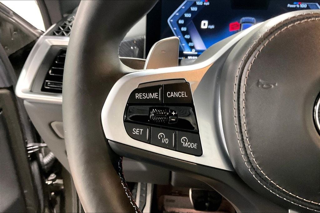 2025 BMW X6 M60i