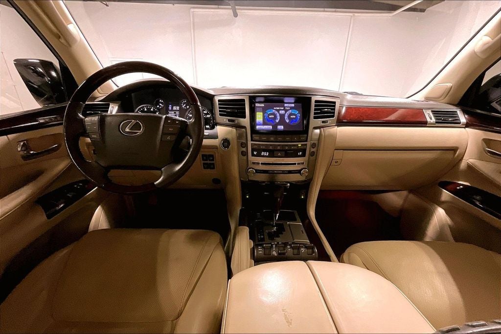 2013 Lexus LX 570