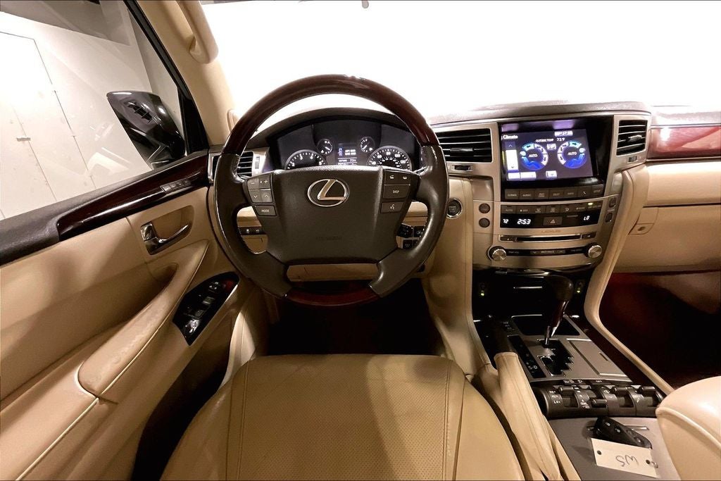 2013 Lexus LX 570
