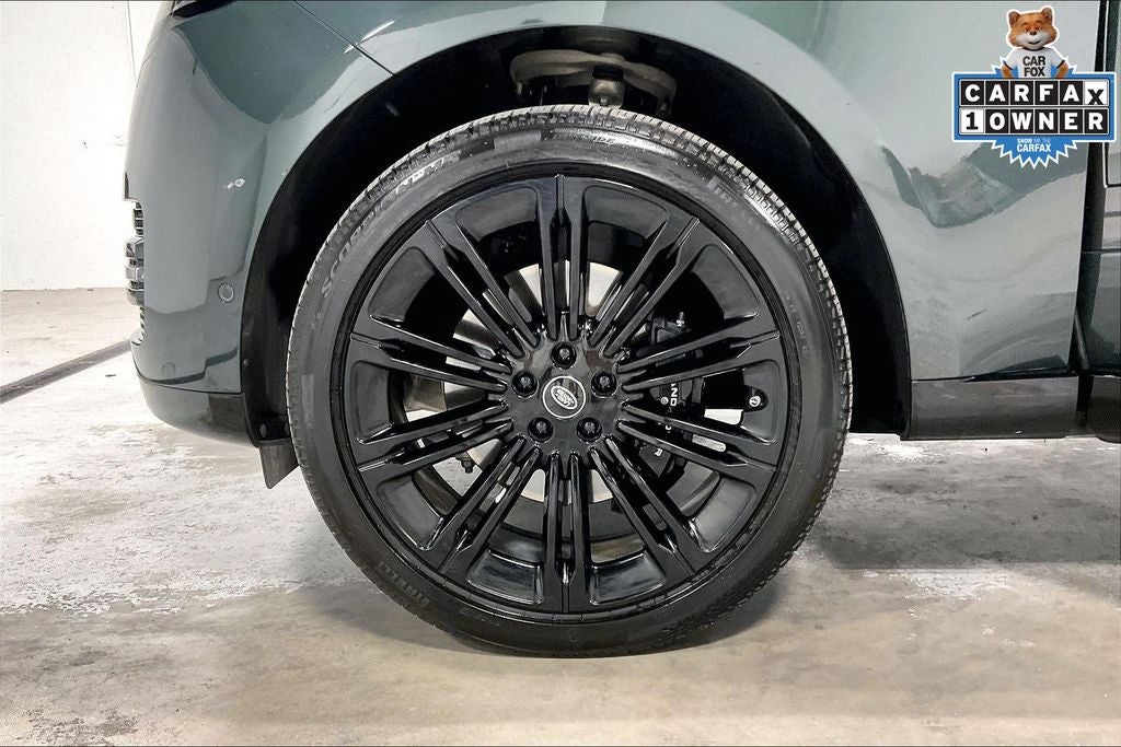 2025 Land Rover Range Rover SE