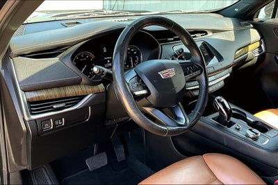 2021 Cadillac XT4 Premium Luxury