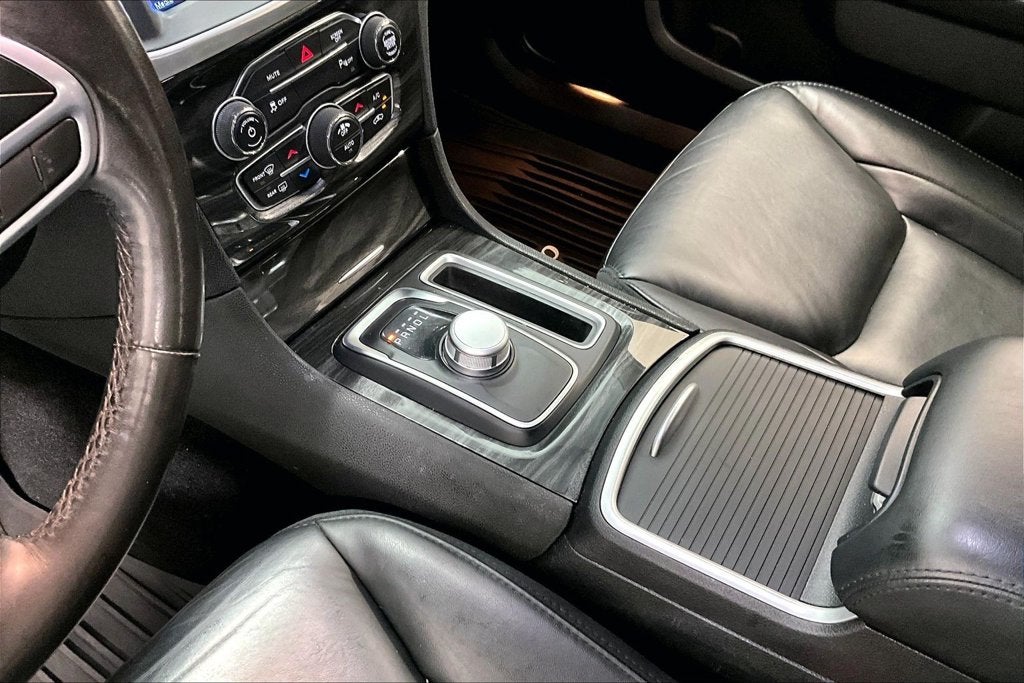 2021 Chrysler 300 Touring