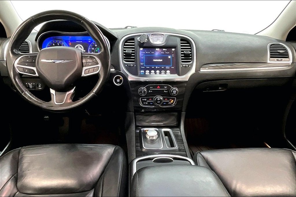 2021 Chrysler 300 Touring