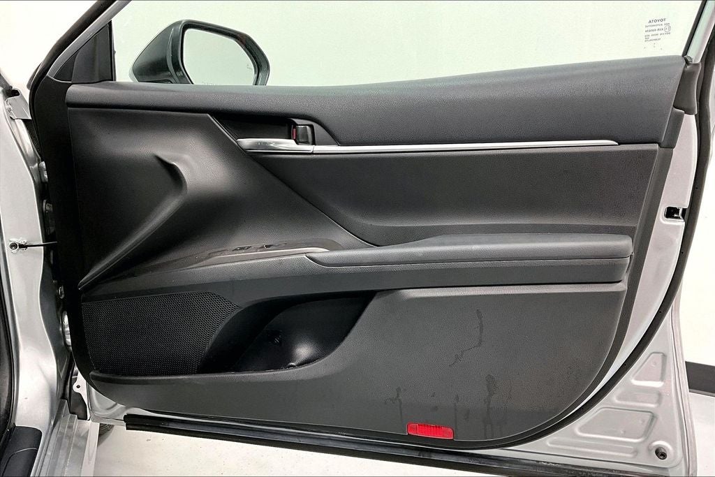 2023 Toyota Camry Hybrid LE