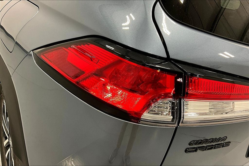 2023 Toyota Corolla Cross Hybrid SE