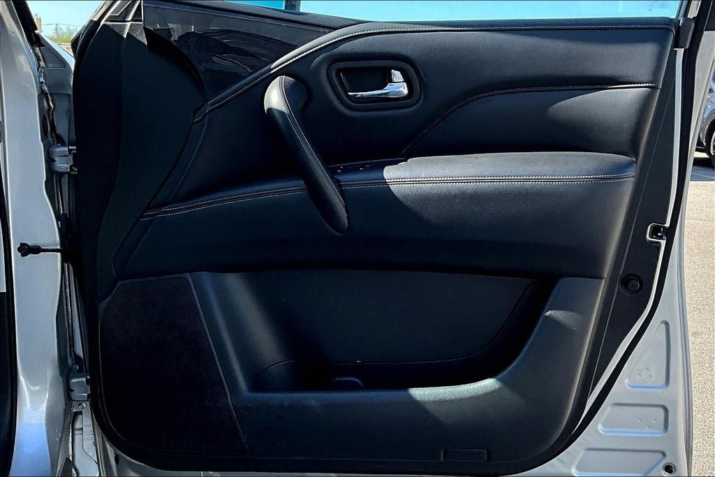 2022 INFINITI QX80 LUXE