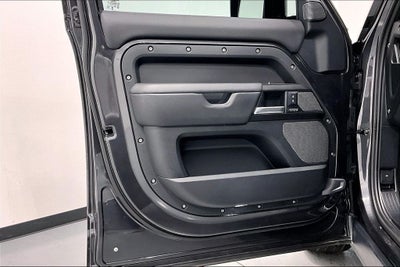 2024 Land Rover Defender 110 Carpathian Edition