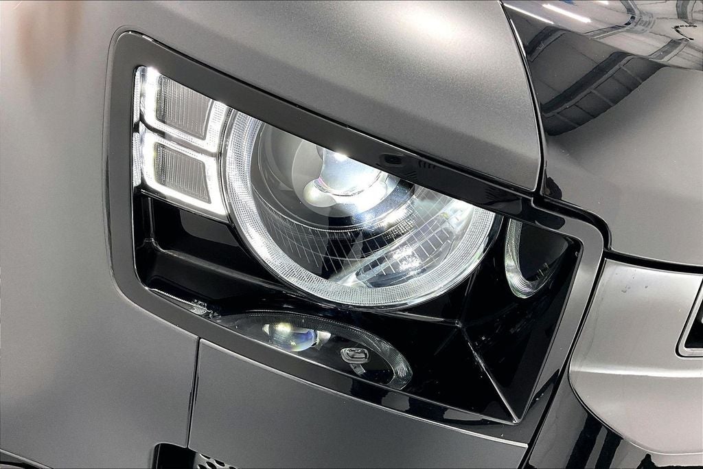 2024 Land Rover Defender 110 Carpathian Edition