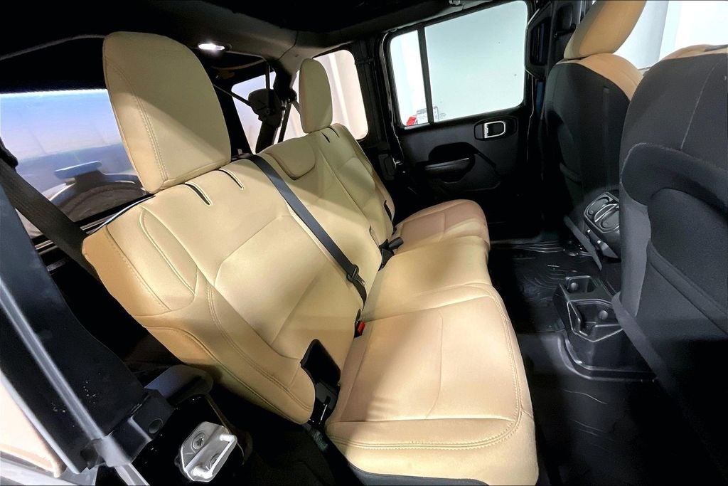 2020 Jeep Wrangler Unlimited Black and Tan 4x4