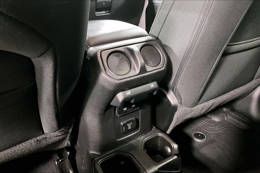 2023 Jeep Wrangler 4-Door Sahara 4x4