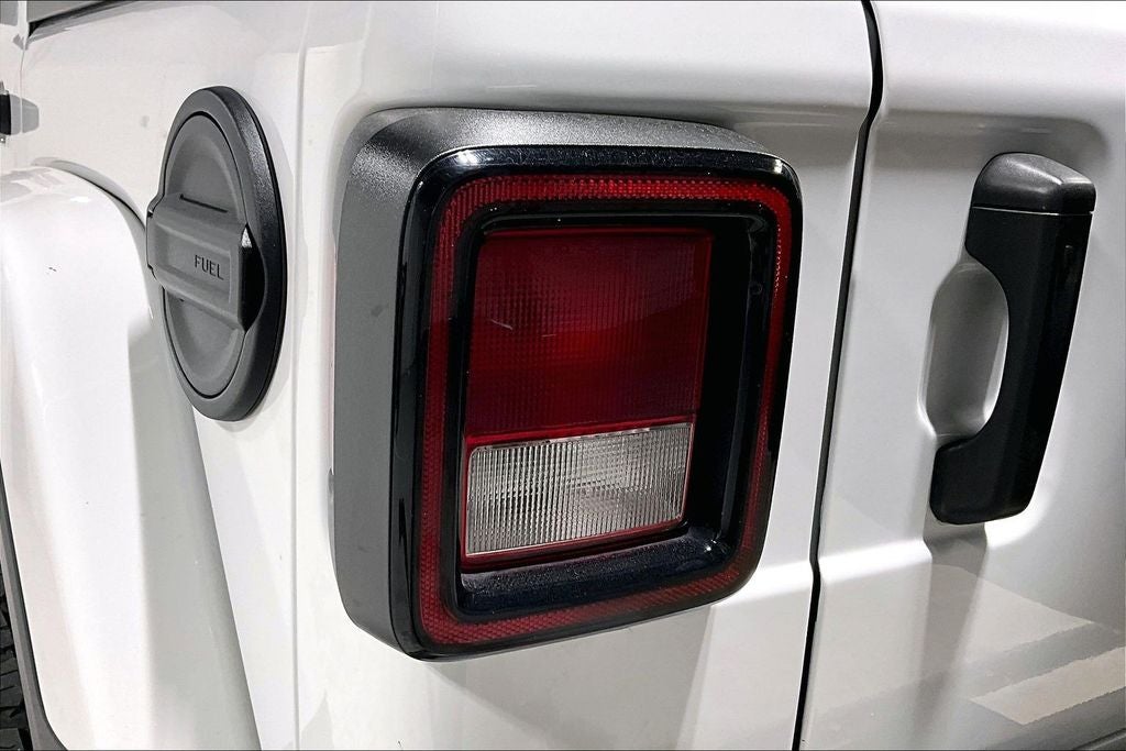 2023 Jeep Wrangler 4-Door Sahara 4x4