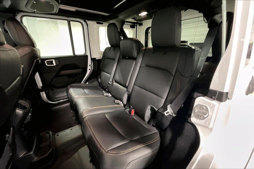 2027 Jeep Wrangler WRANGLER 4-DOOR SAHARA