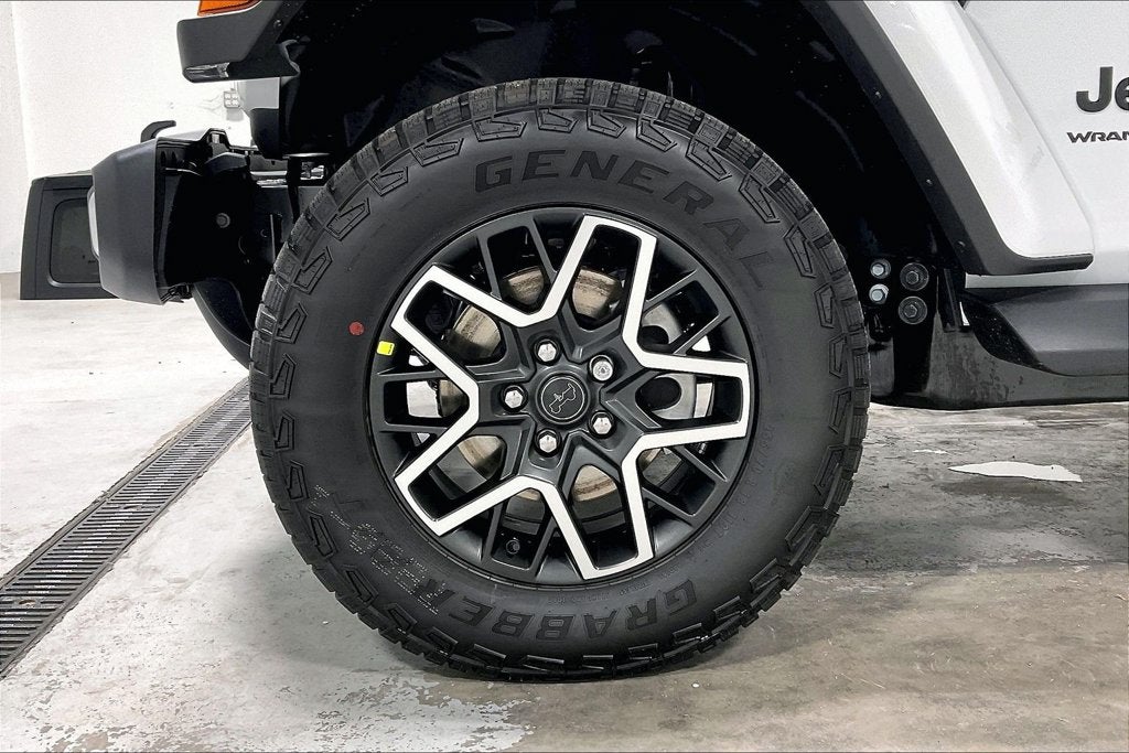 2027 Jeep Wrangler WRANGLER 4-DOOR SAHARA
