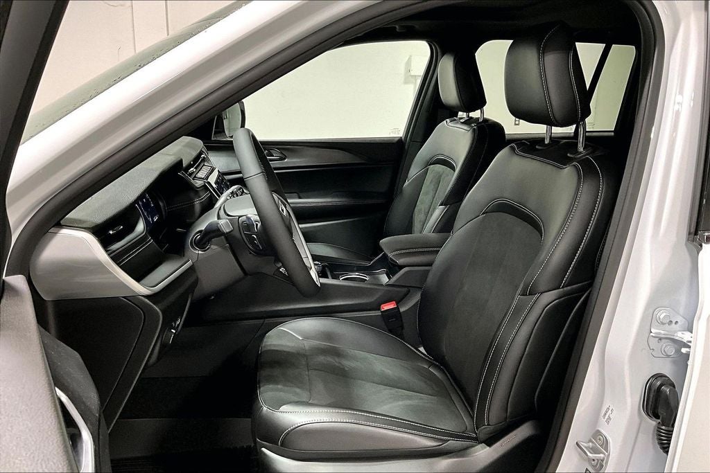 2025 Jeep Grand Cherokee GRAND CHEROKEE ALTITUDE X 4X2