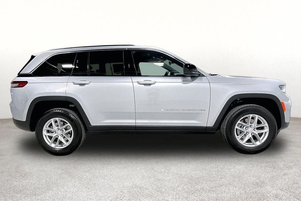 2026 Jeep Grand Cherokee GRAND CHEROKEE LAREDO X 4X2