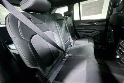 2026 Jeep Grand Cherokee GRAND CHEROKEE LAREDO X 4X2