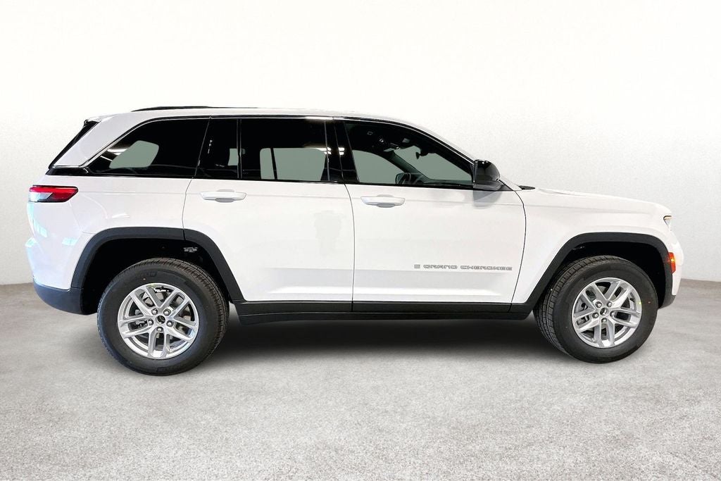 2025 Jeep Grand Cherokee GRAND CHEROKEE LAREDO X 4X2