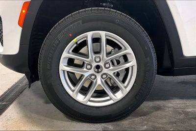 2025 Jeep Grand Cherokee GRAND CHEROKEE LAREDO X 4X2