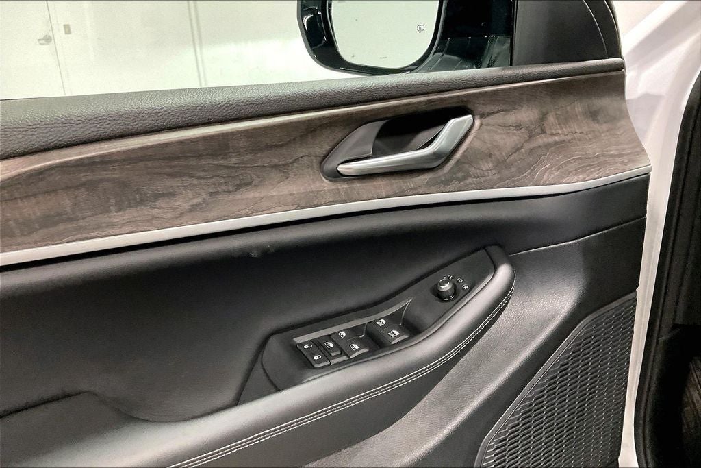 2026 Jeep Grand Cherokee GRAND CHEROKEE LAREDO ALTITUDE 4X2
