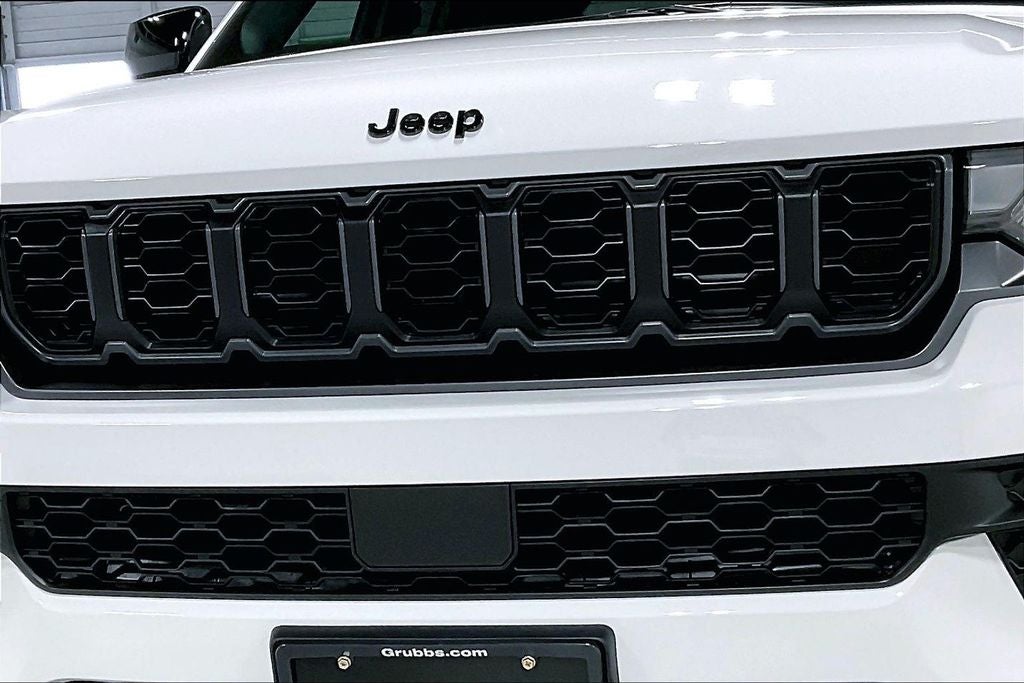 2026 Jeep Grand Cherokee GRAND CHEROKEE LAREDO ALTITUDE 4X2