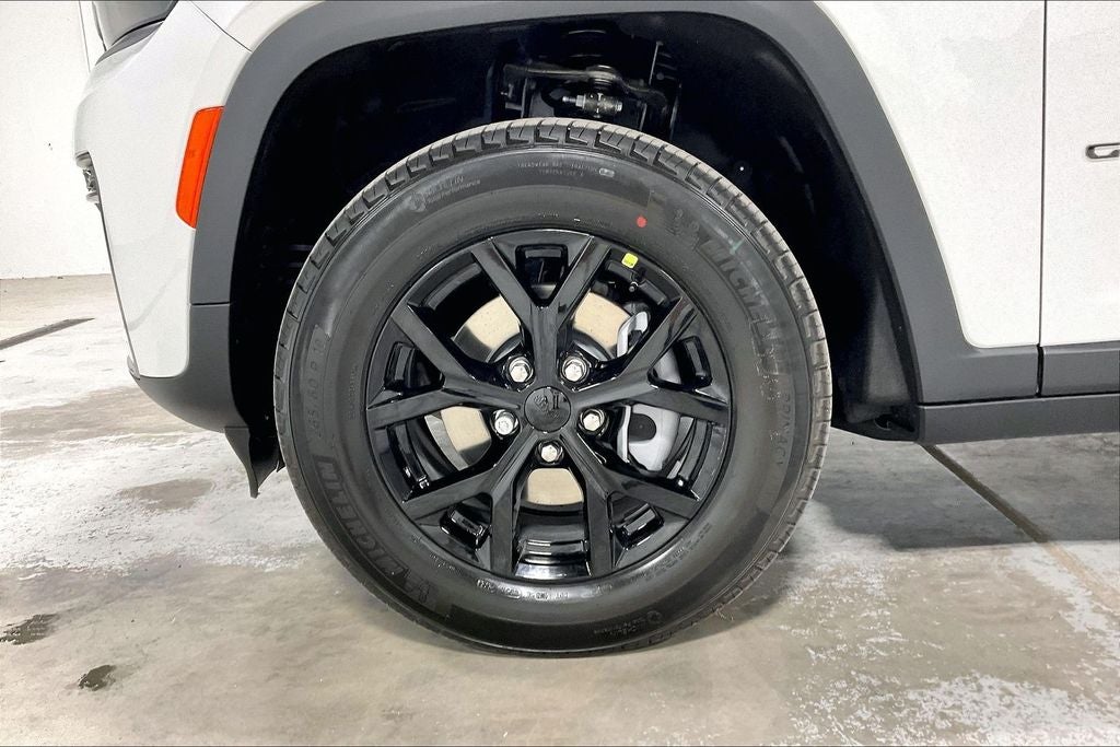 2026 Jeep Grand Cherokee GRAND CHEROKEE LAREDO ALTITUDE 4X2