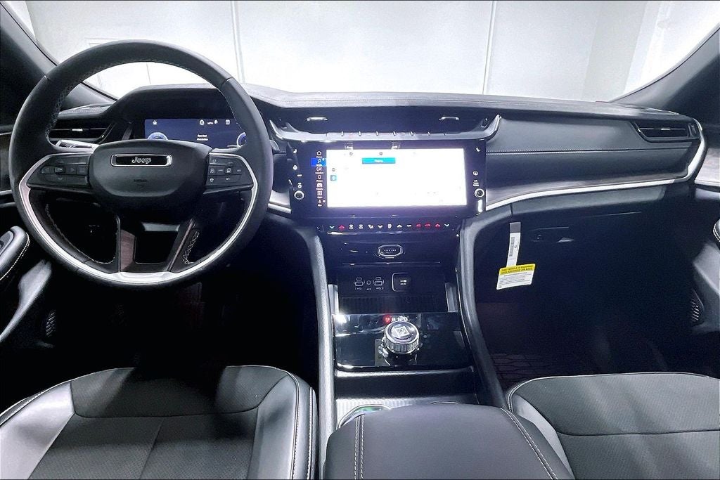2026 Jeep Grand Cherokee GRAND CHEROKEE LAREDO ALTITUDE 4X2