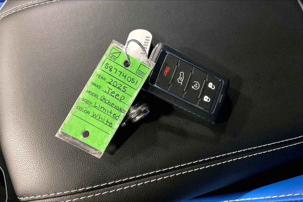 2025 Jeep Grand Cherokee GRAND CHEROKEE LIMITED 4X2