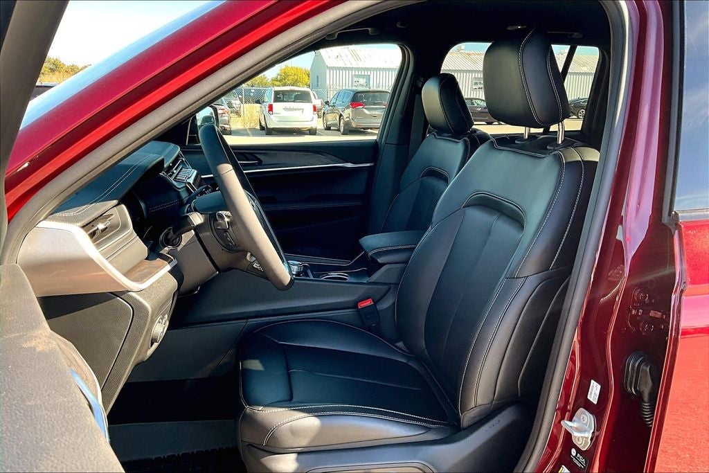 2025 Jeep Grand Cherokee GRAND CHEROKEE LIMITED 4X2