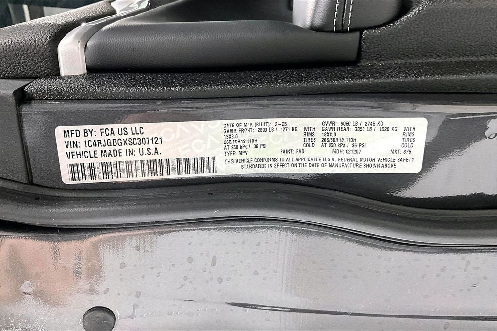 2025 Jeep Grand Cherokee Limited 4x2