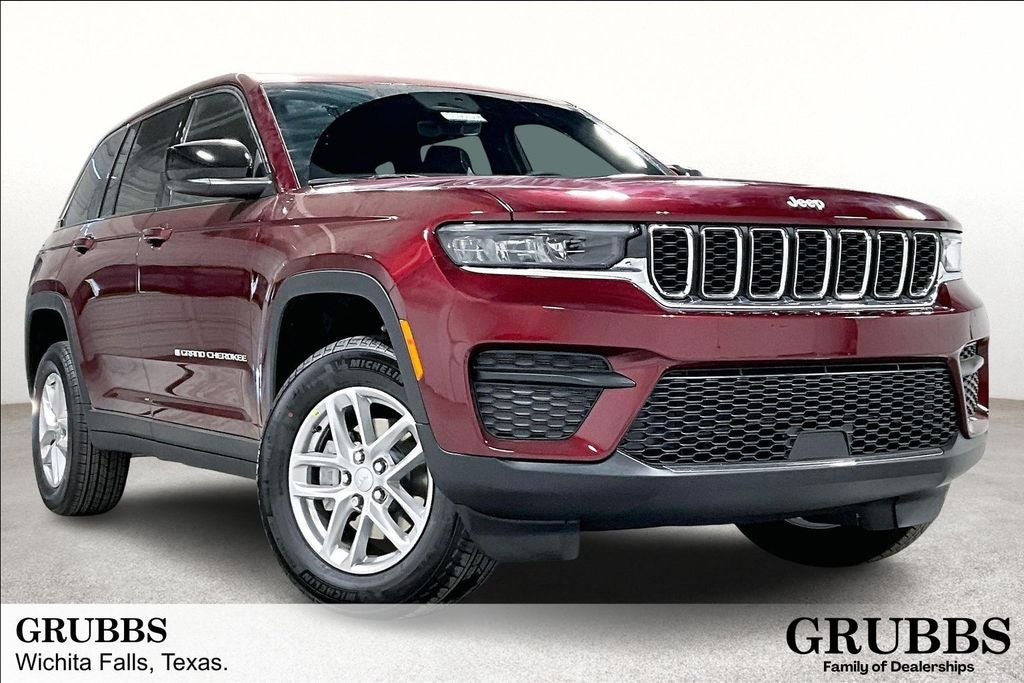 2025 Jeep Grand Cherokee GRAND CHEROKEE LAREDO X 4X4