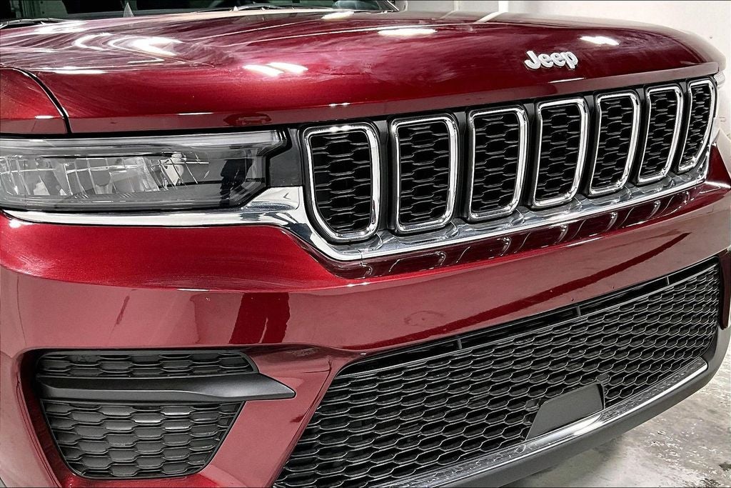 2025 Jeep Grand Cherokee GRAND CHEROKEE LAREDO X 4X4