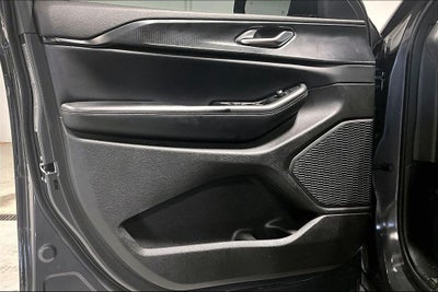 2024 Jeep Grand Cherokee Laredo 4x4